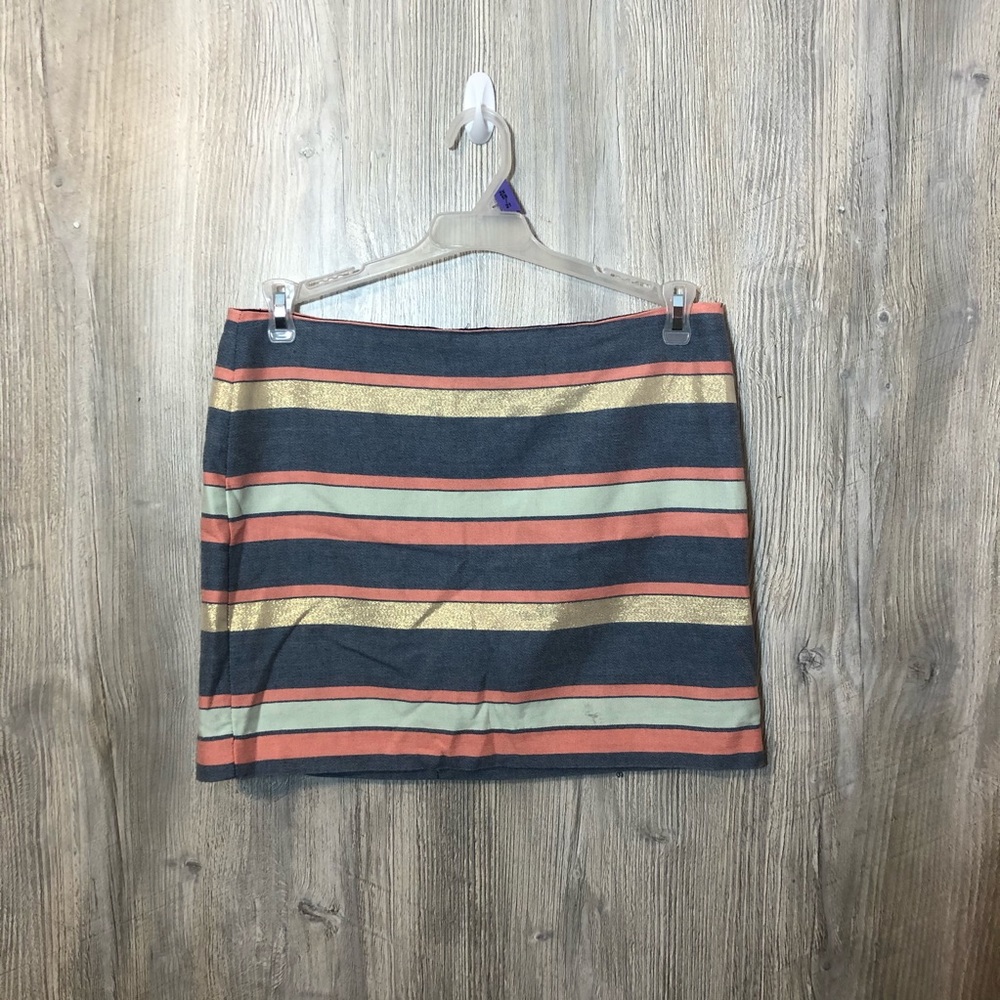 Gap skirt